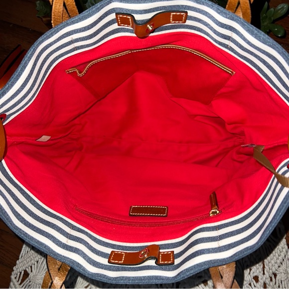 Dooney & Bourke | Sullivan Shopper Tote - Picture 8 of 10